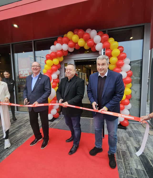 Slavnostní otevření Burger King ve Strakonicích 9. října 2025