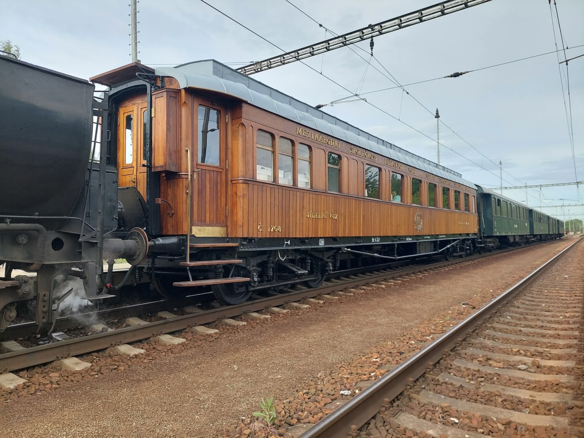 Historický jídelní vůz Ringhoffer 1906 z oficiálního webu projektu